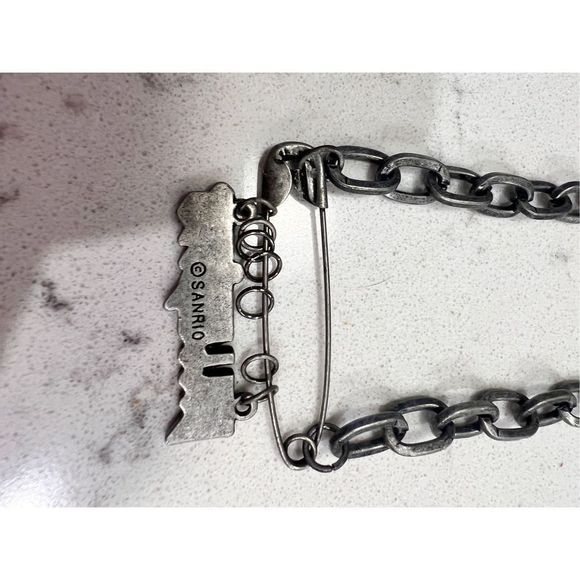 San Rio Hello Kitty Silver-Tone Dark Chain Choker Safety Pin Charm Necklace - Picture 3 of 5